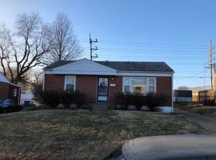200 Saint Cornelius Ln, Florissant, MO 63031