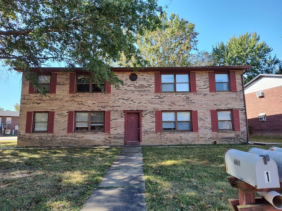 1st image of 613 Boxwood Dr APT 4