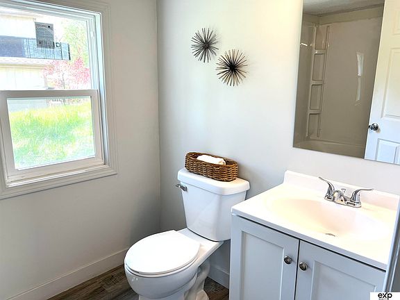 3rd image of 808 A St