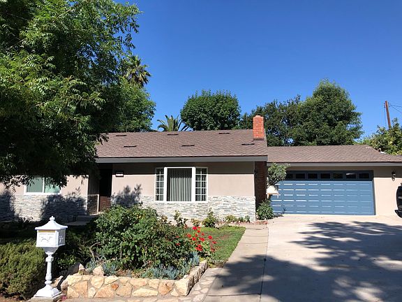 2nd image of 1042 1/2 Fairview Dr