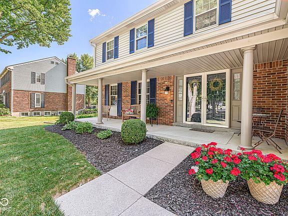 4th image of 8223 Picadilly Ln