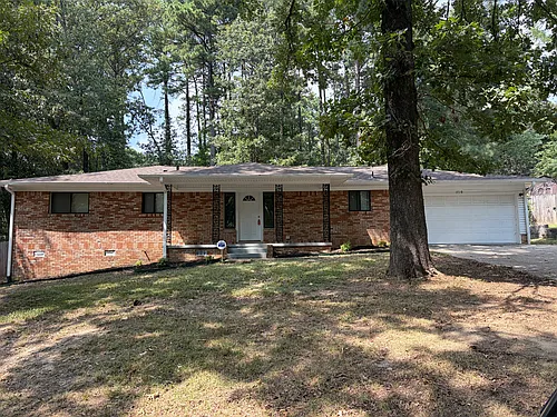 1710 Cedarhurst Photo 1