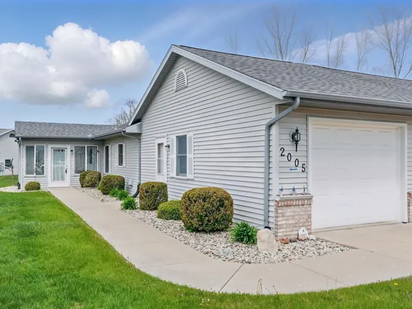 2005 Grey Wolf Ct, Warsaw, IN 46582