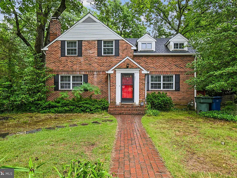 3201 Circle Hill Rd — Photo 1