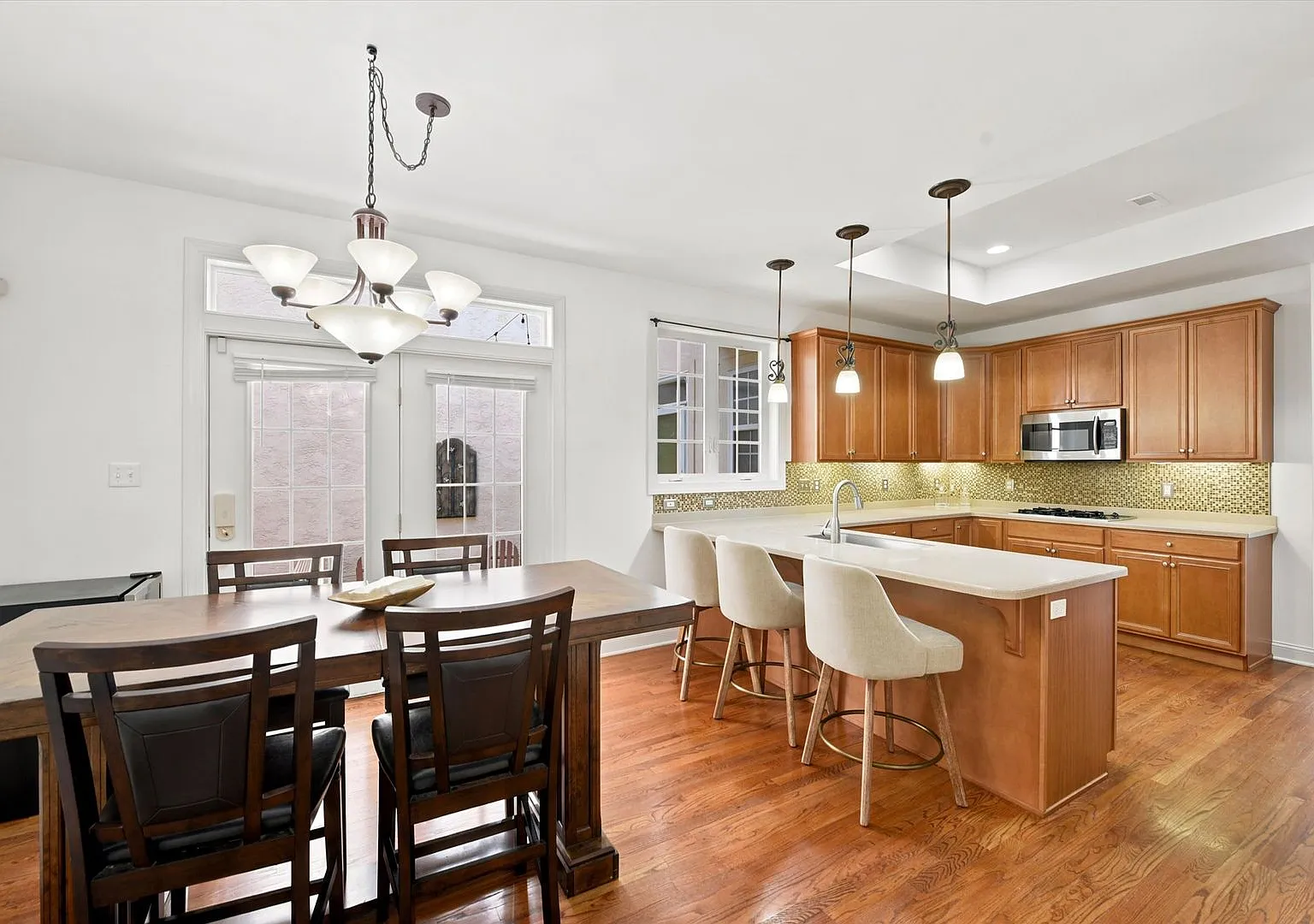 Luxury Furnished Townhome with Over 3,700 Sq Ft in West Chester School District — Photo 3