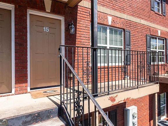 4th image of 105 Whitehead Rd APT 15
