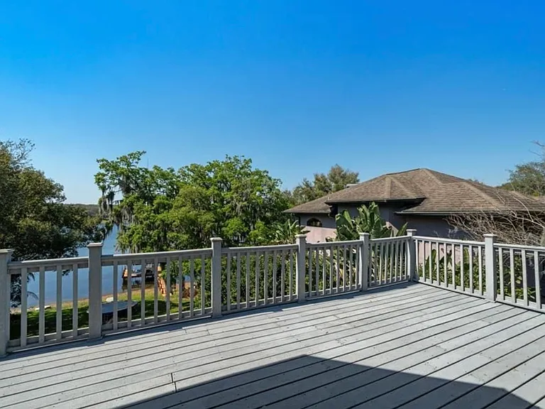 146 Mileham Dr — Photo 2