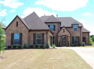 59 Grays Park Dr, Cordova, TN 38108
