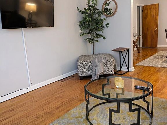 3rd image of 12216 Parkhill Ave #1