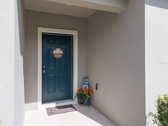 3rd image of 1614 Chelsea Manor Cir