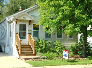 425 E Maplehurst St, Ferndale, MI 48220