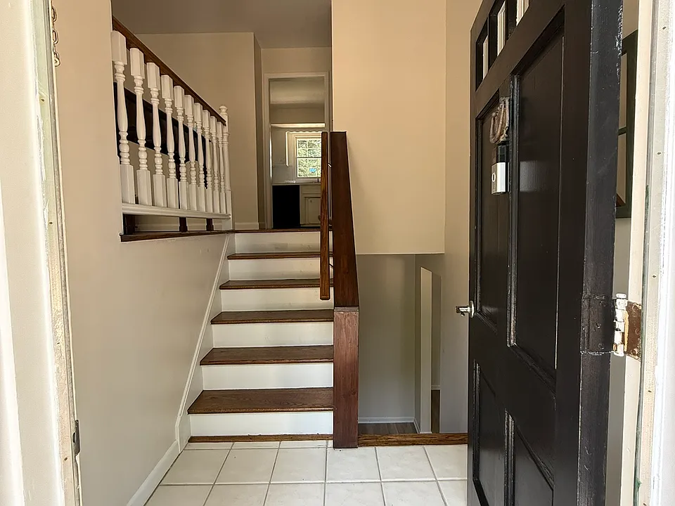 38 Nursery St