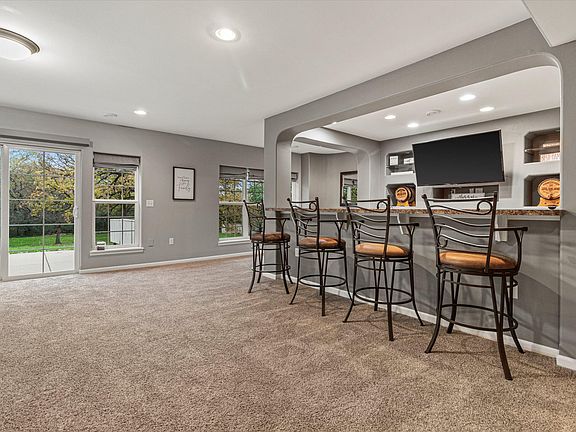 3rd image of W343S9120 Jericho Dr