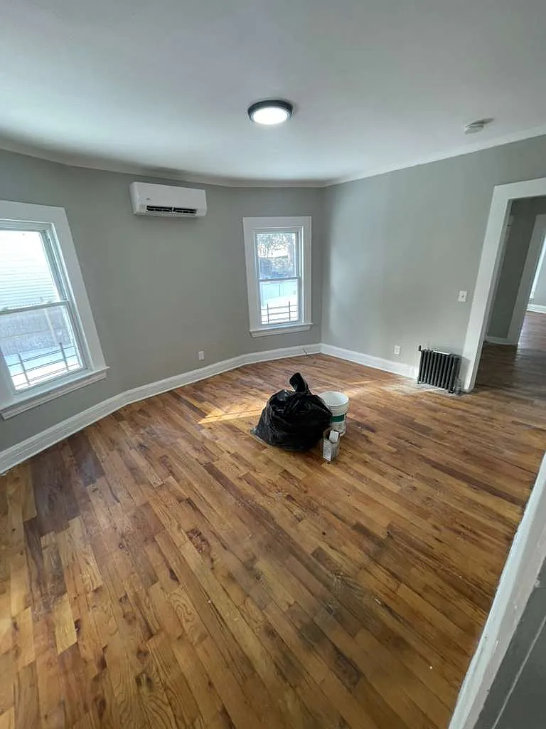 3 bed, $2,400 — Photo 4