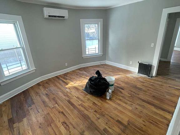 3rd image of 47 N 16th St #1F