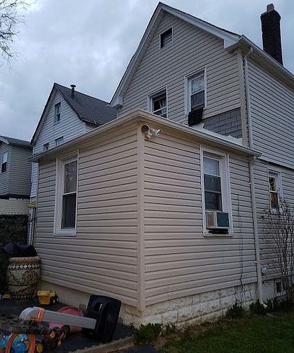 2nd image of 155-18 115th Dr Unit Penthouse