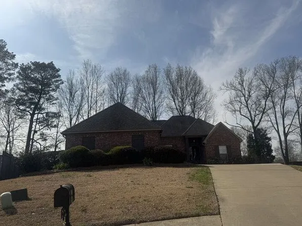110 Bridge Park Cir, Canton, MS 39046