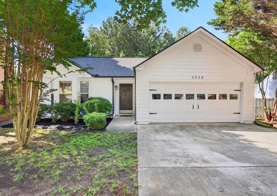 2558 Candlewood Way