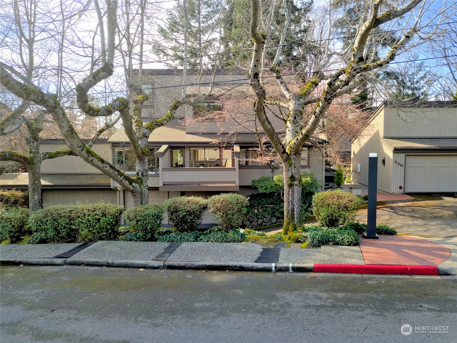 259 98th Avenue NE photo 1