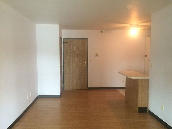 2nd image of 3170 W Monroe St APT 213