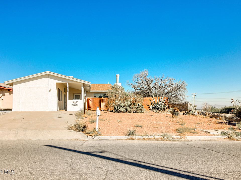 1st image of 102 Casas Lindas Ln