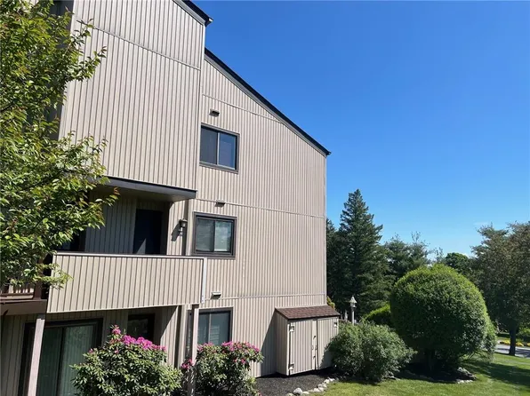 1202 Fox Lane, Poughkeepsie, NY 12603