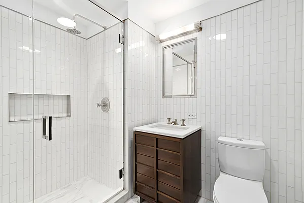 Rented by Vornado Realty Trust | media 23