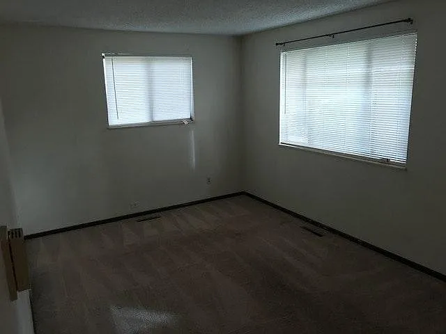 3409 N Ash Ave — Photo 5