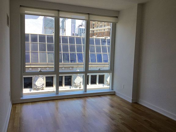 5th image of 885 6th Ave APT 17G