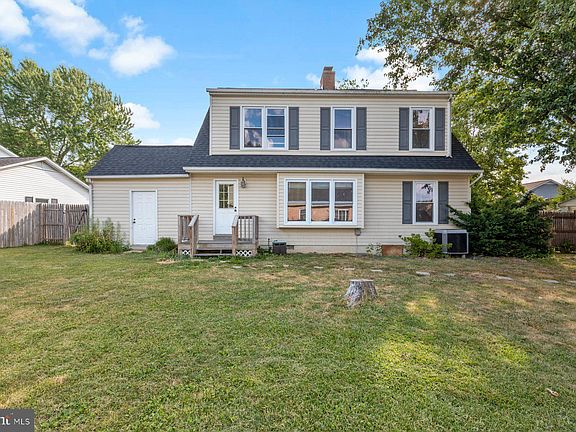 2nd image of 102 Tunis Ct