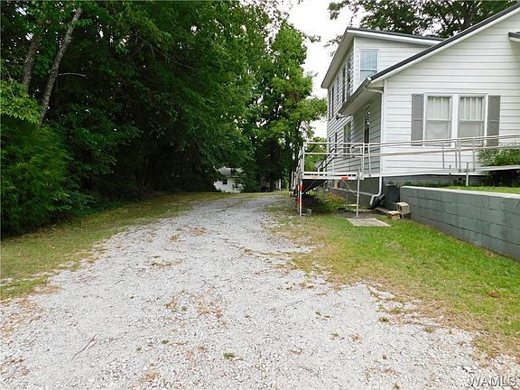 3rd image of 2704 39th St