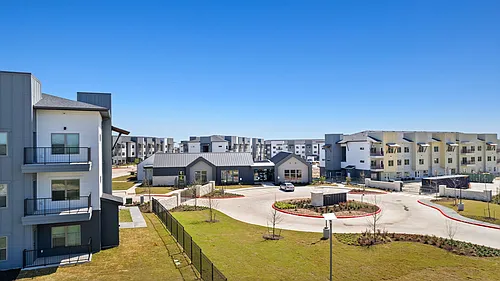 Enclave Creedmoor Photo 1