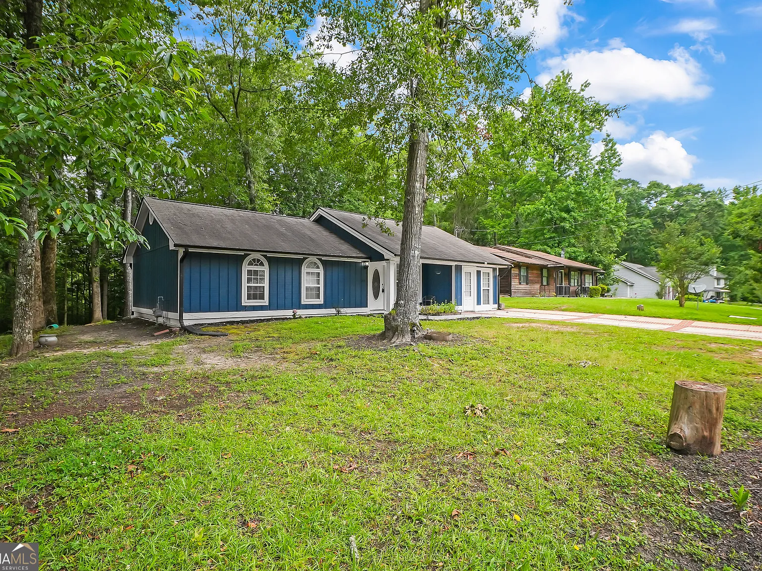 4 bed, 2.0 bath, 1062 sqft, $2,250 — Photo 3