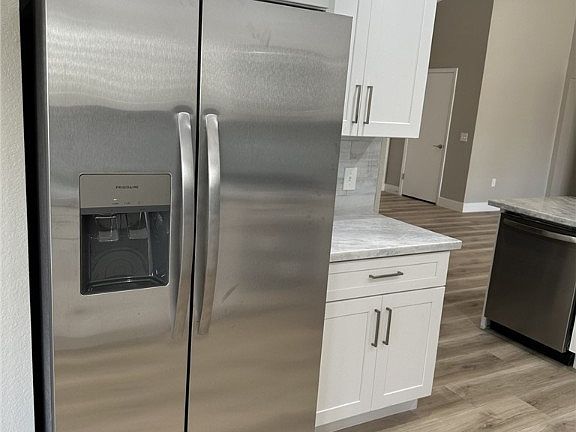 4th image of 9053 Litchfield Ave