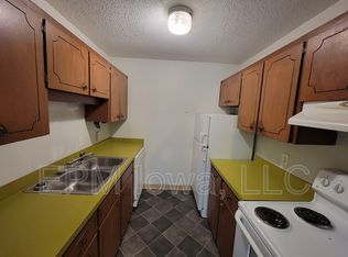 256 32nd St NW APT 1, Cedar Rapids, IA 52405