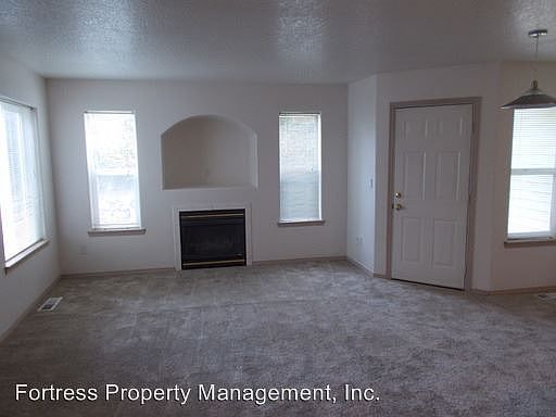 2nd image of 8507 NE Knott St Unit B