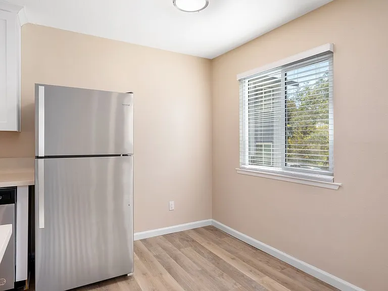 5353 Olmeda Ave — Photo 21
