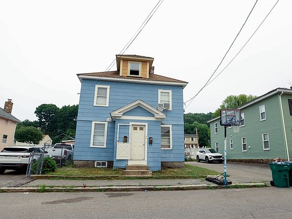 3rd image of 544 Concord St