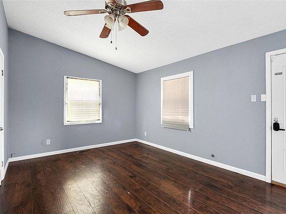 3rd image of 2709 Dale Ave