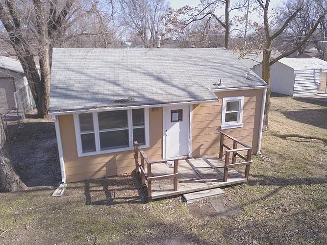 1st image of 604 N Anna St