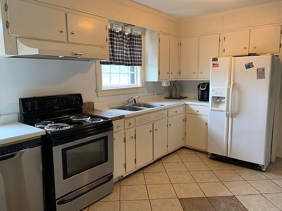5th image of 1202 Oakgrove Ave