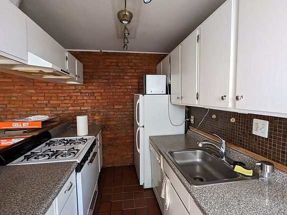 2122-mt-vernon-st-1-1