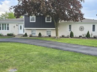 17W335 Forestview Dr, Bensenville, IL 60106