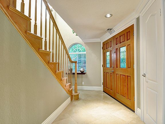 3rd image of 1310 Portola Ave