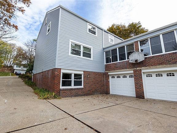 4th image of 304 Alamo Dr