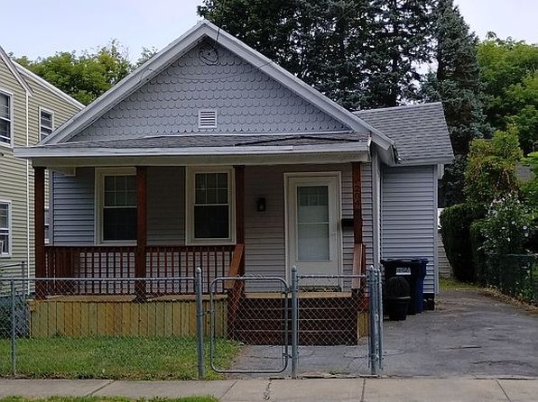 204 Davis St