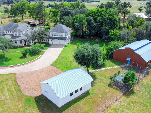 4854 Coshatte Rd, Bellville, TX 77418