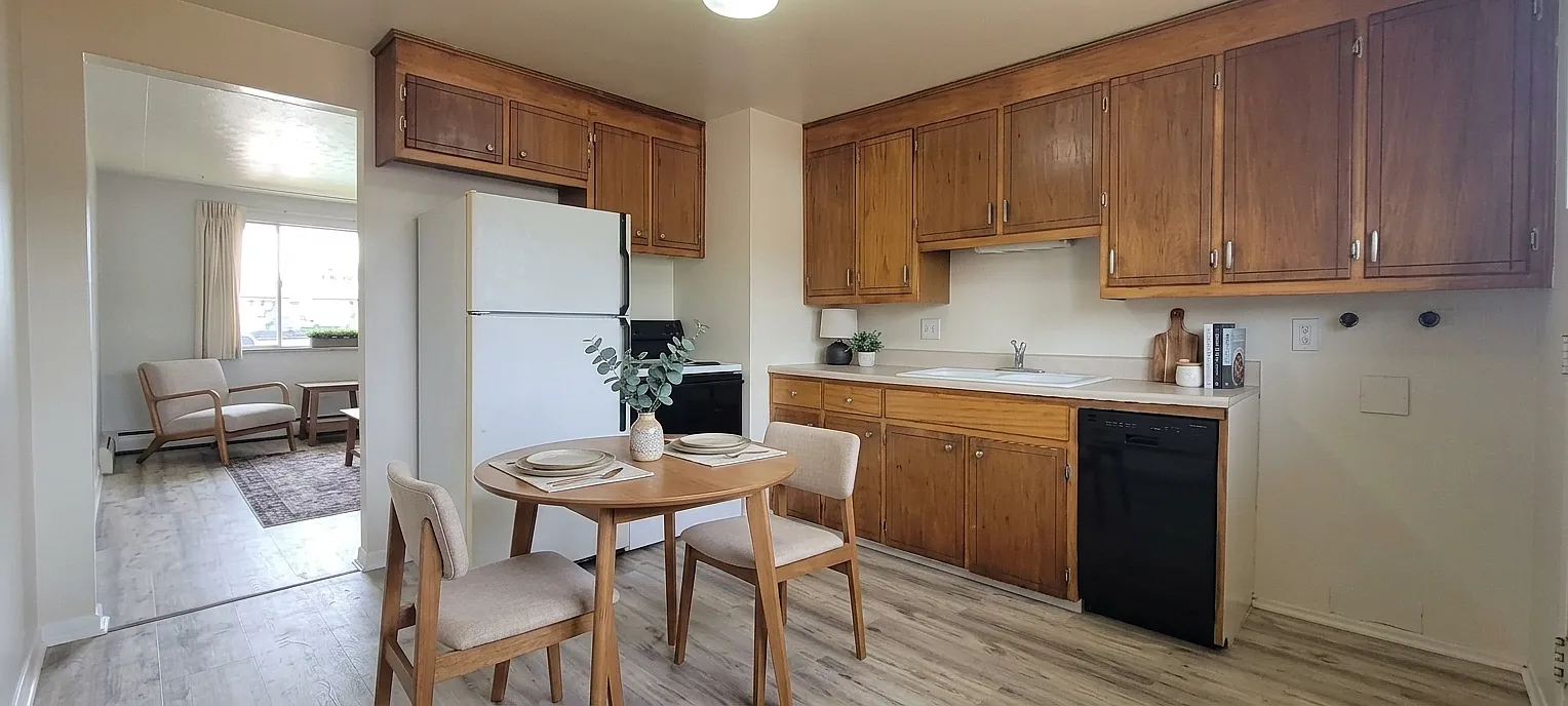 2 bed, 820 sqft, $1,295 — Photo 1