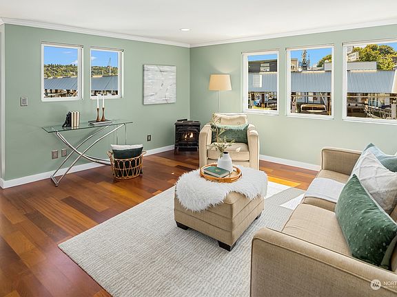 4th image of 2420 Westlake Avenue N #4