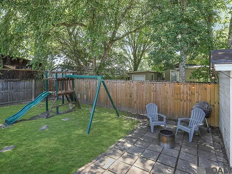 1408 Stephens Ave — Photo 20